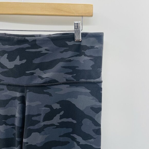 Athleta Womens Plus Size 1X Camo Elation Ultra High Rise 7/8 Ankle Leggings 1559 - Picture 3 of 7